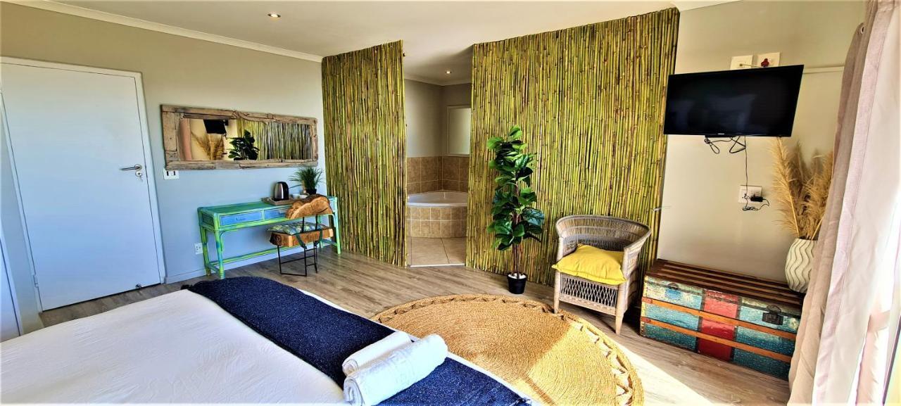 African Groove Camps Bay ケープタウン エクステリア 写真