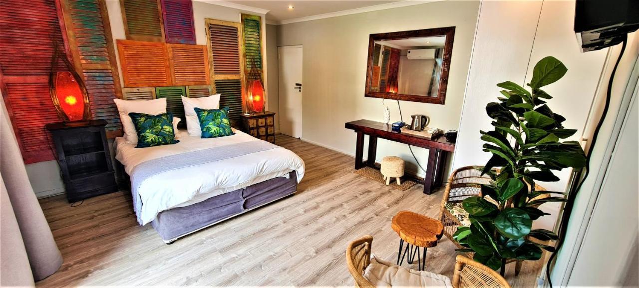 African Groove Camps Bay ケープタウン エクステリア 写真