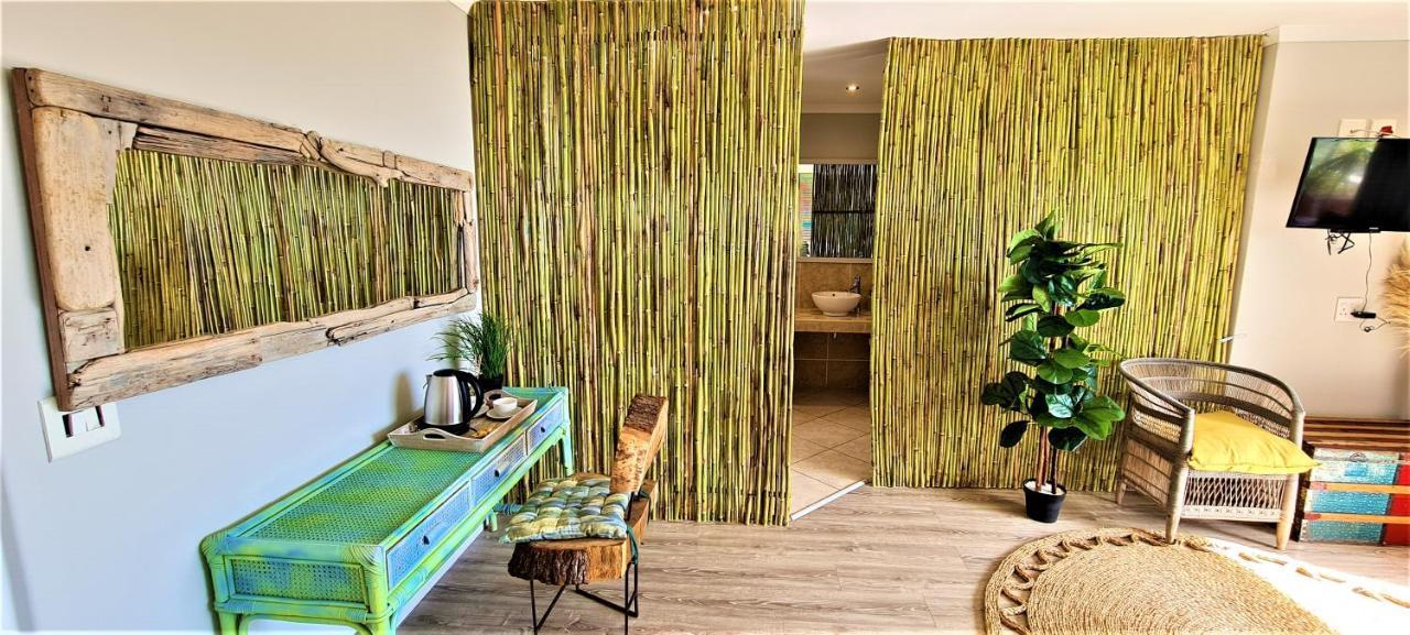 African Groove Camps Bay ケープタウン エクステリア 写真