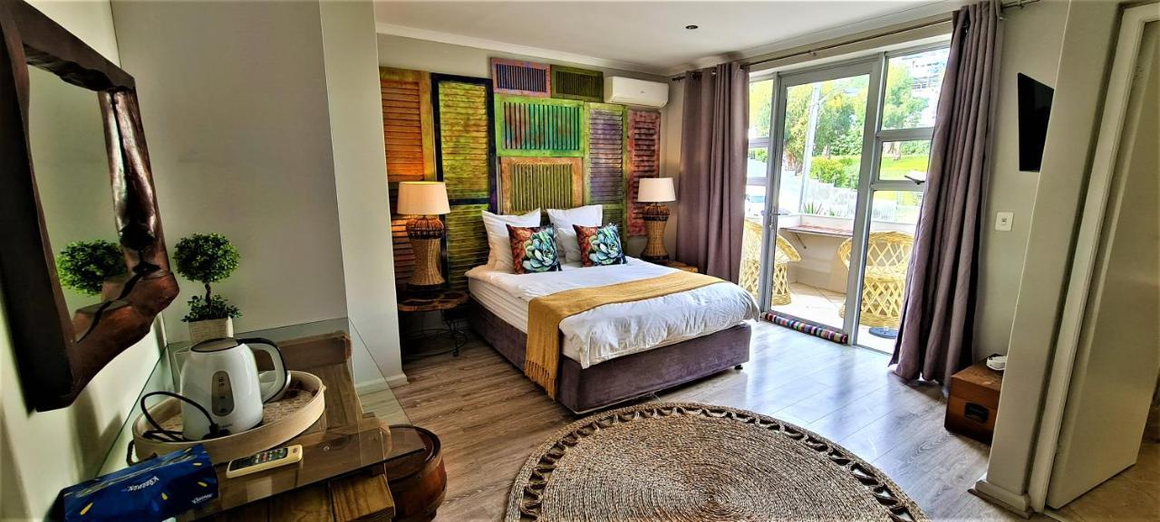 African Groove Camps Bay ケープタウン エクステリア 写真