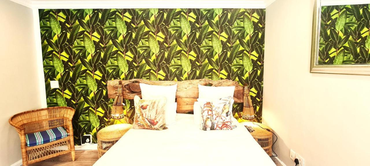 African Groove Camps Bay ケープタウン エクステリア 写真